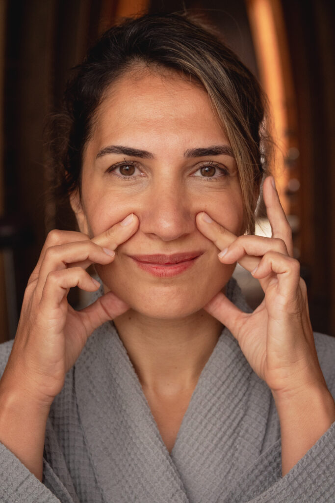 Face-Yoga_P1066500 JPG
